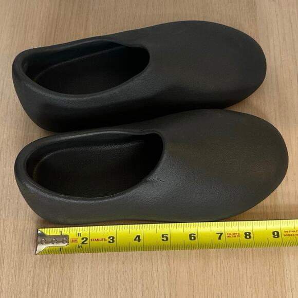 Yeezy Slides Slippers YZY SL-01 Black Size 4 - New - Picture 4 of 11